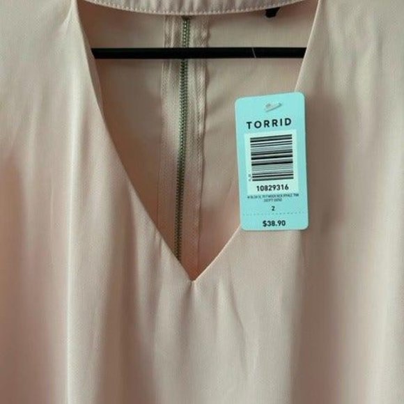NWT Torrid Pink Mock Neck Tank, Size 2 - Picture 5 of 6